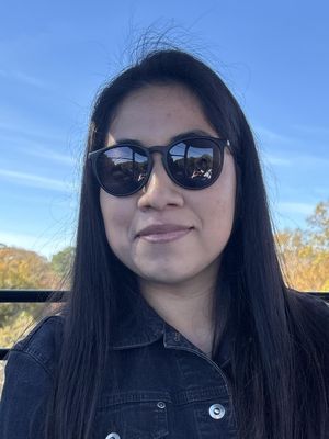 Vanessa, 29