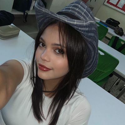 Jen, 19