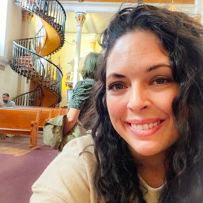 Cait, 37
