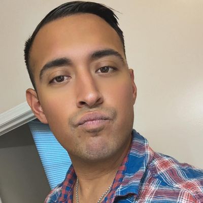 Chris, 31