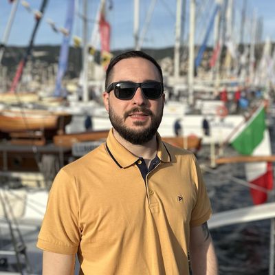 Lucas, 38