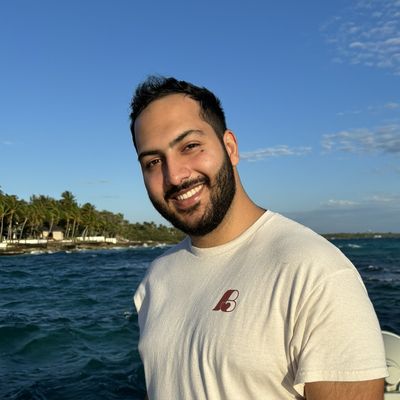 Daniel, 28