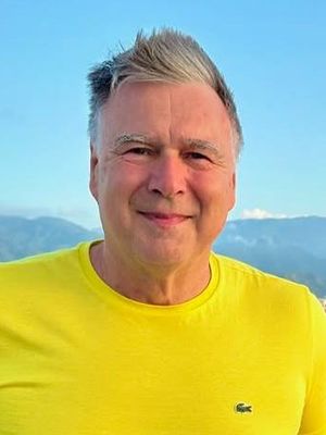 Alex, 70
