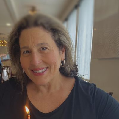 Danielle, 60