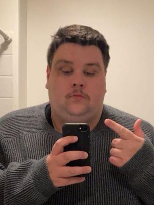 Mark, 26