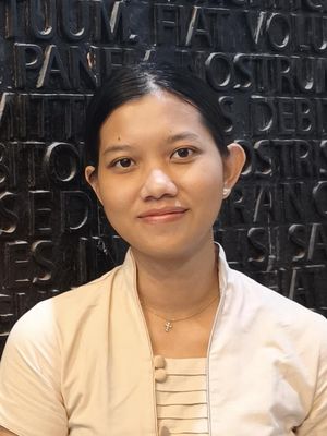 Paula, 28