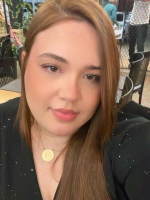 Paloma, 32