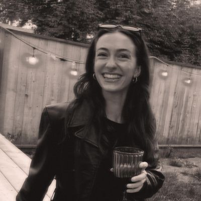 Christina, 29