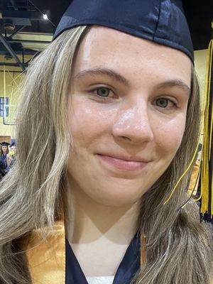 Emily, 25