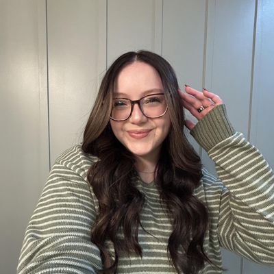 Abby, 24