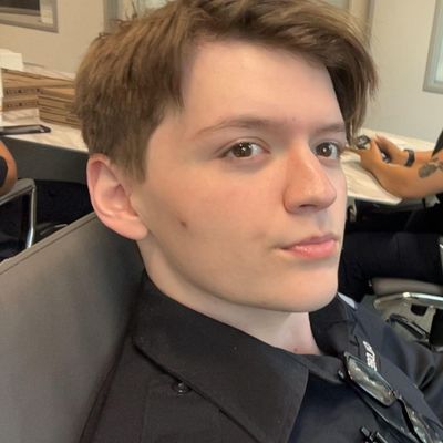Joe, 21
