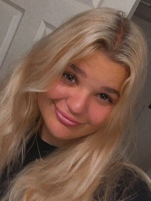 Amanda, 21
