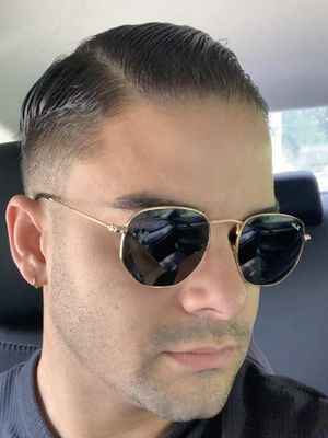 Julian, 33