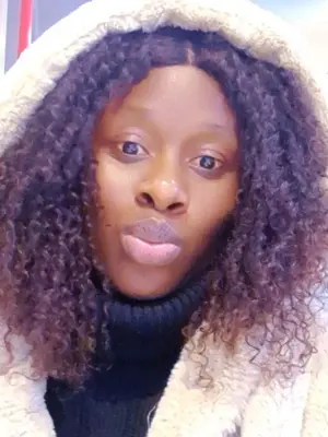 Maggie, 39