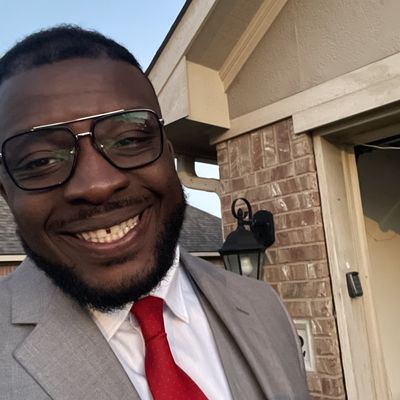 Charlie, 29