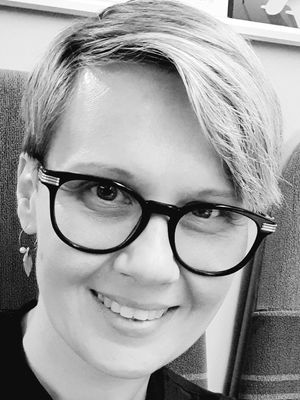 Anna, 46