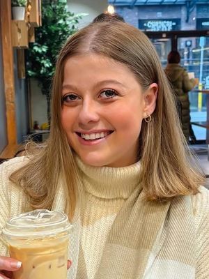 Kathryn, 23