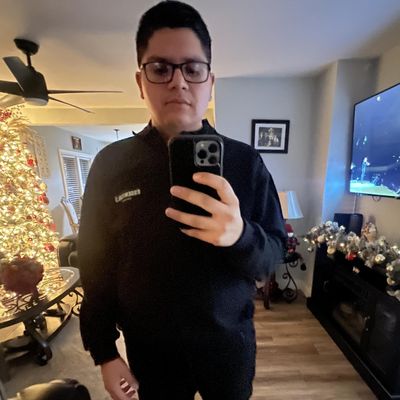 Alex, 25