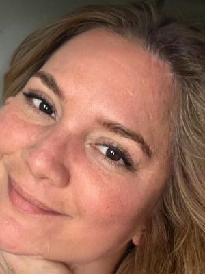 Raquel, 57
