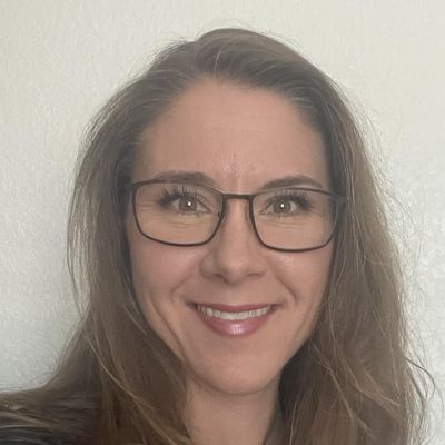 Anna, 44