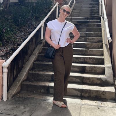 Jenni, 35