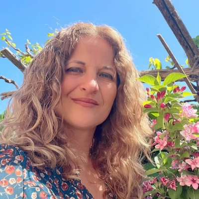 Vanesa, 53