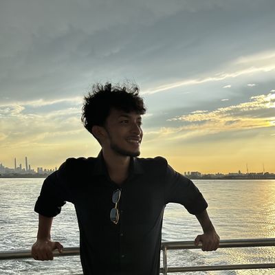 Enrique, 24