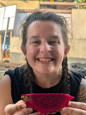 Shayna, 26