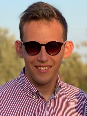 Anton, 25