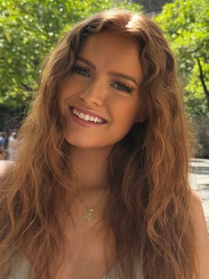 Kate, 25