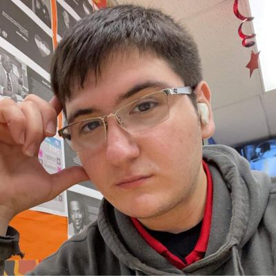 Benjamin, 25