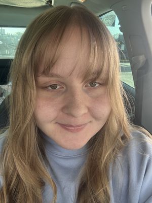 Monica, 22