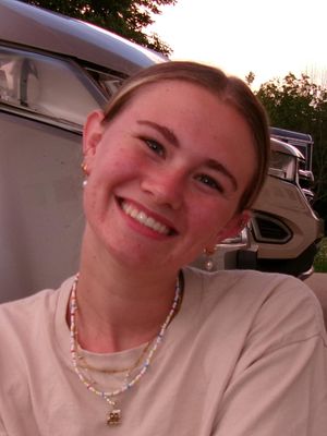 Tori, 21