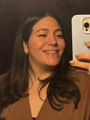 Valeria, 28