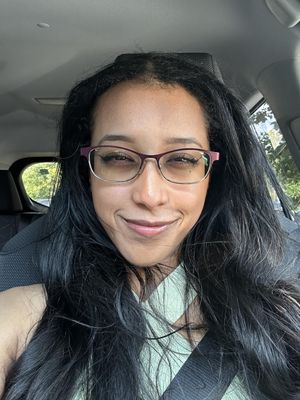 Sara, 27