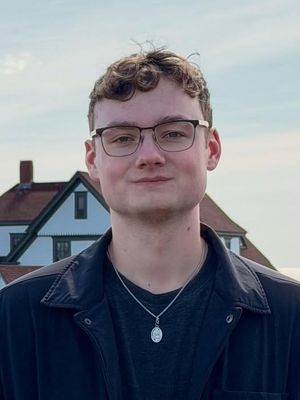 Justin, 22