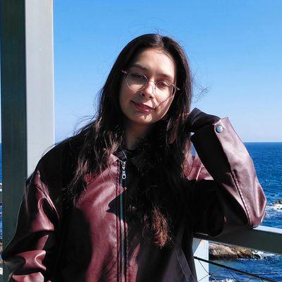 Hallie, 23