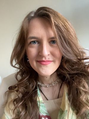 Caitlyn, 28