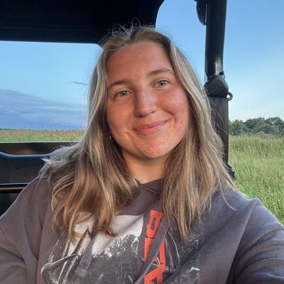 Kalyn, 21
