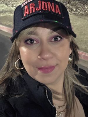 Ana, 39