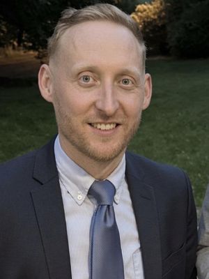 Zac, 39