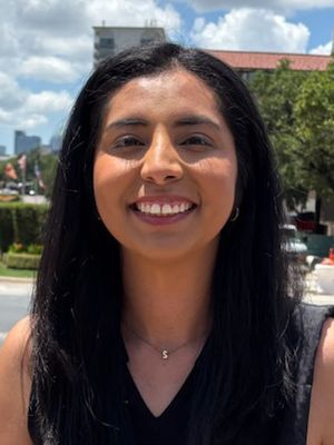 Sabrina, 28