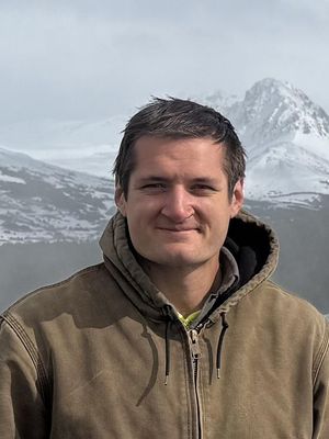 James, 28