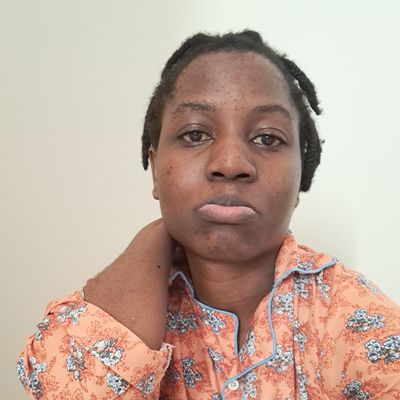 Elizabeth, 25