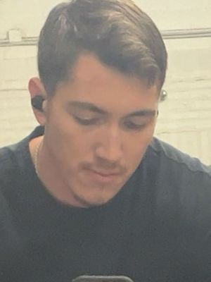 Carlos, 26