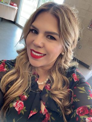 Laura, 56