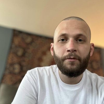 Logan, 34