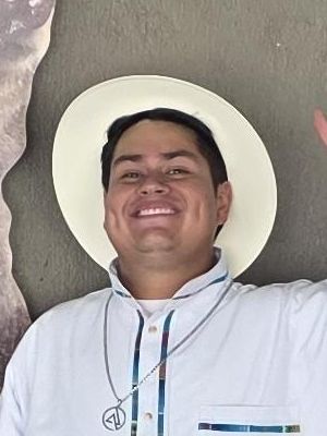 Ismael, 25
