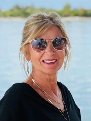 Johnnie, 63