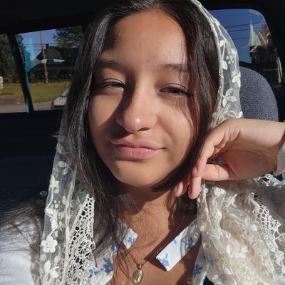 Katelyn, 19